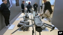 Дроны в магазине DJI в Нью-Йорке